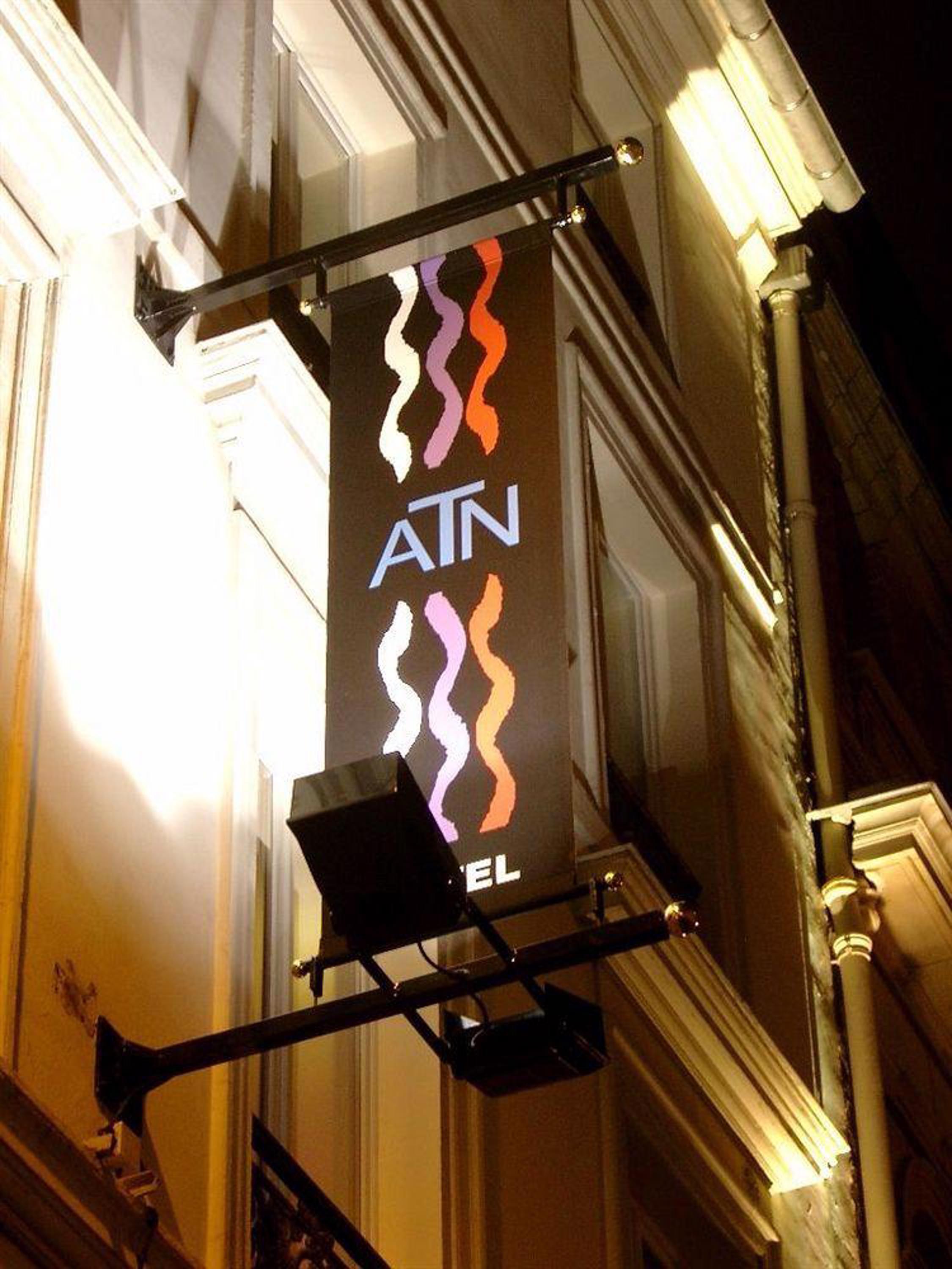 Atn Hotel Париж Екстериор снимка
